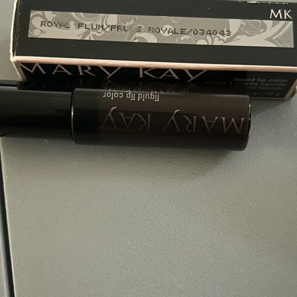 Mary Kay Royal Plum Liquid Lipstick